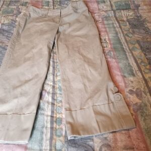 Loft Ann Taylor 6 Beige Ankle Length Bottom Cuff Women's Pants.Condition: good